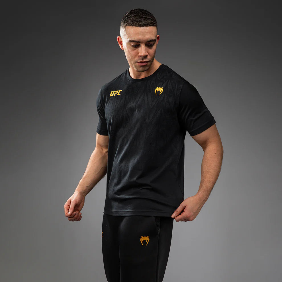 UFC Zenith av Venum Replica Herr Champion T-shirt